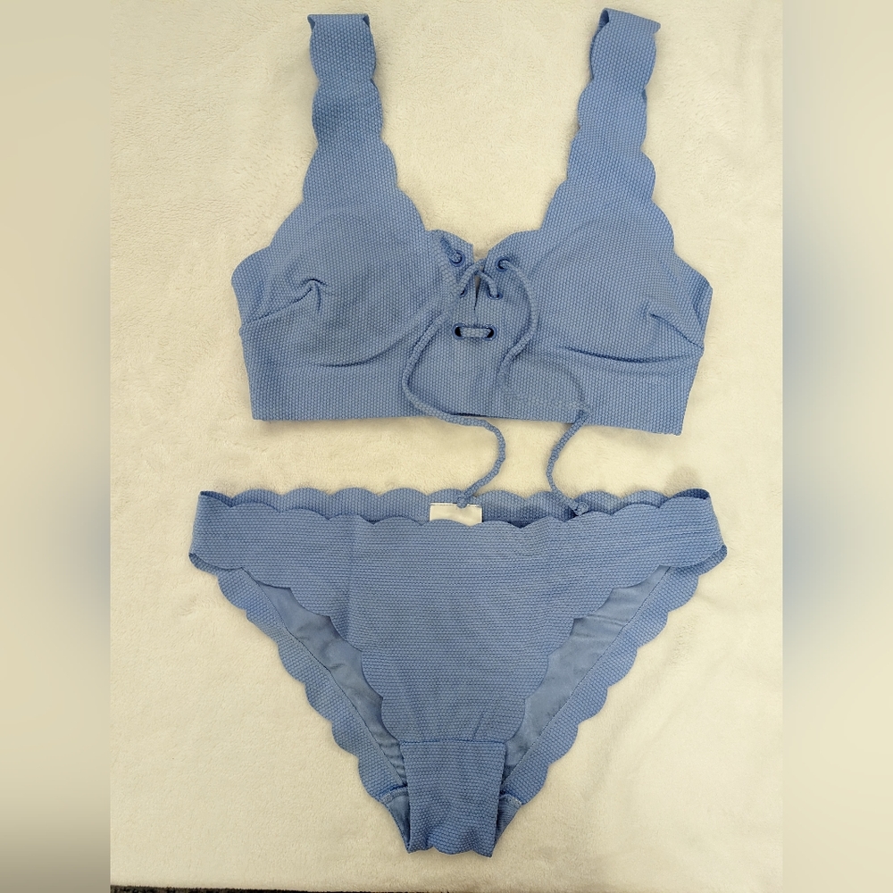 NEW H&M Light Blue Scallop-Edged Bikini Top and Bottom Size 4